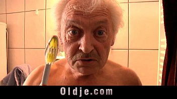 son caught shower Two cocks in mouth