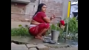indian sexy hot beauty Indian hot bhabhi attract for fucking video